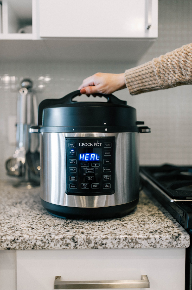 Crock-Pot 6 Qt 8-in-1 Multi-Use Express Crock Programmable Slow Cooker, Pressure Cooker, Sauté, and Steamer, Stainless Steel