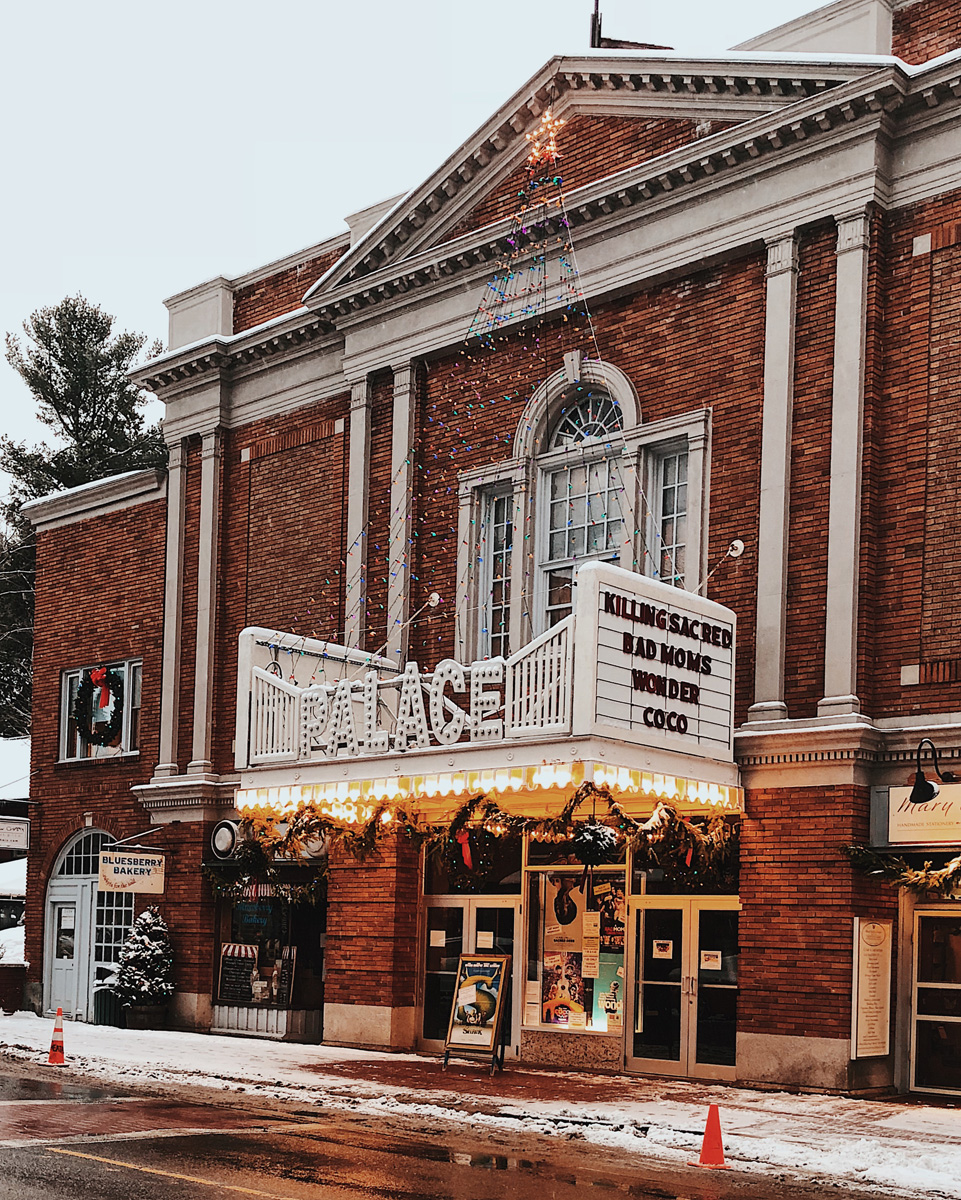 Lake Placid Movie Theater