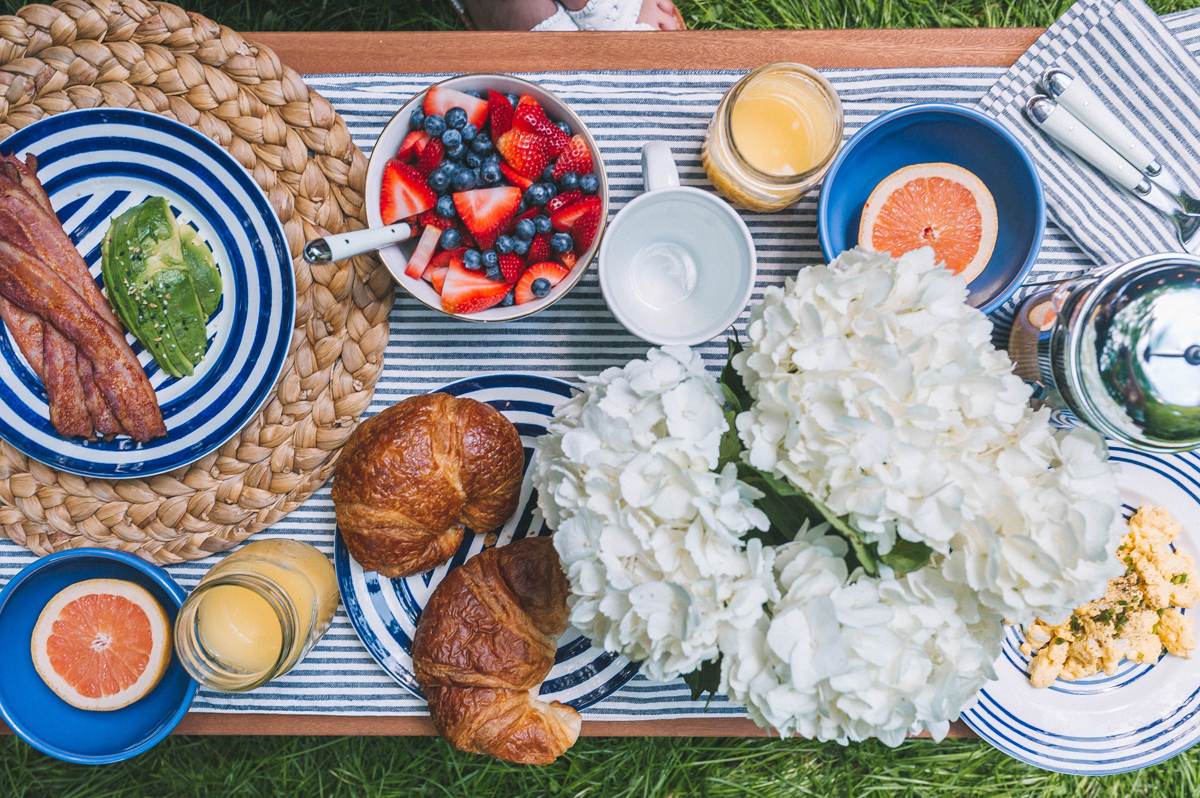 Breakfast Outdoors