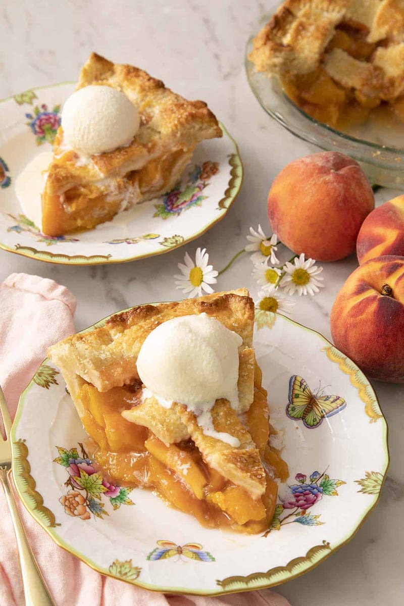 PEACH PIE | SUMMER DESSERTS TO MAKE