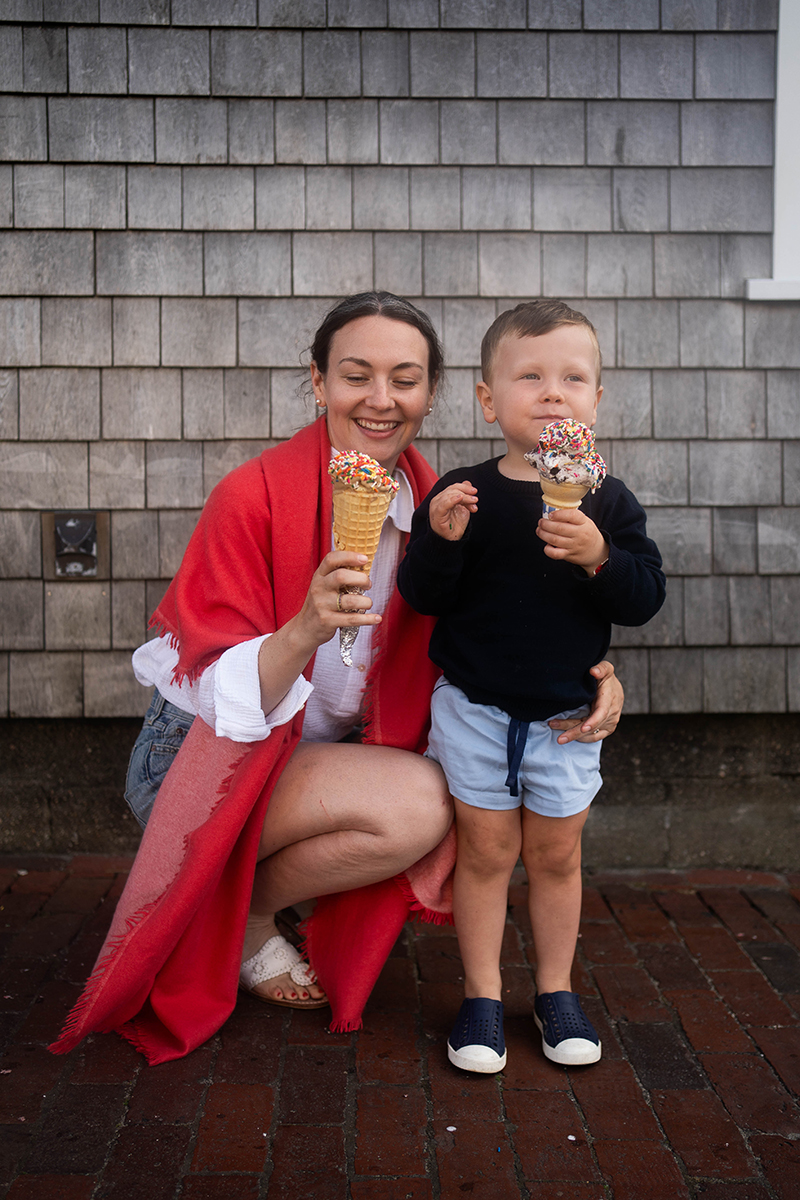 Nantucket with kids at Juice Bar ice cream